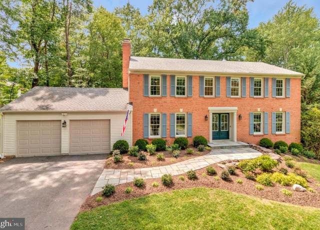 Property at 1448 Laurel Hill Rd, Vienna, VA 22182, 4 beds, 3 baths
