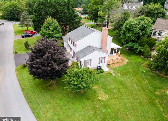 Property at 805 Mulberry Dr, Martinsburg, WV 25401, 4 beds, 2.5 baths