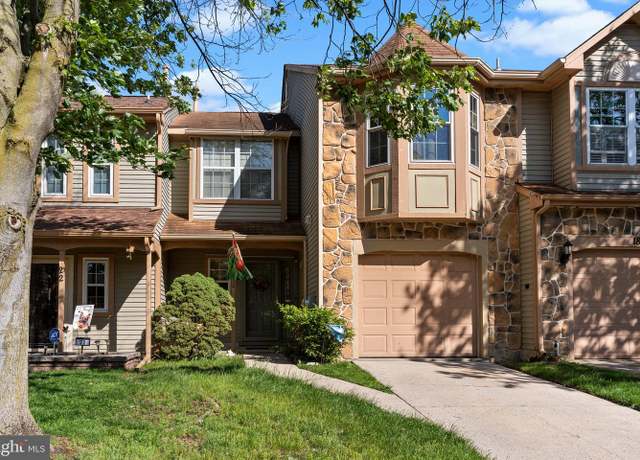 Property at 20 Claver Hill Way, Mount Laurel, NJ 08054, 3 beds, 2.5 baths
