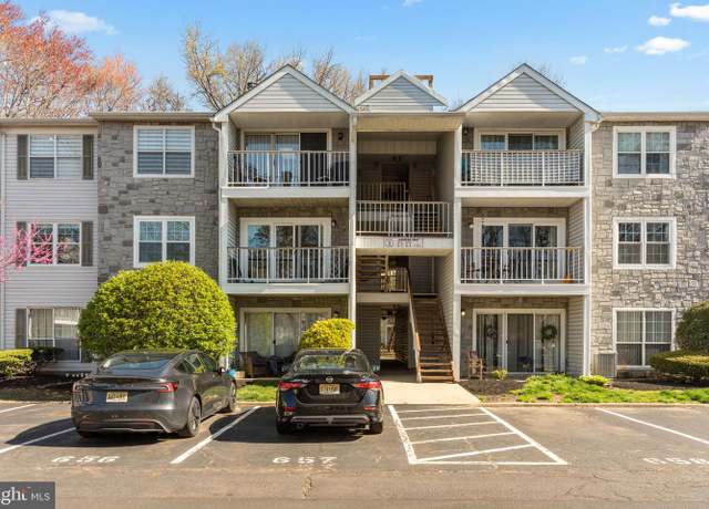 Property at 22 Juniper Way, Hamilton, NJ 08619, 2 beds, 2 baths
