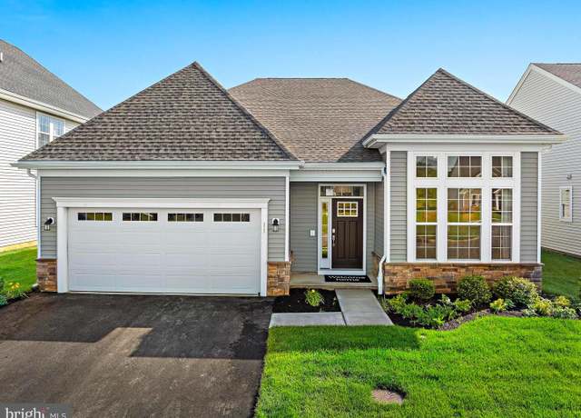 Property at 11 Galerie Ct, Monroe Township, NJ 08831, 3 beds, 2 baths