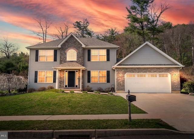 Property at 621 E Princeton Ave, Palmerton, PA 18071, 3 beds, 2.5 baths