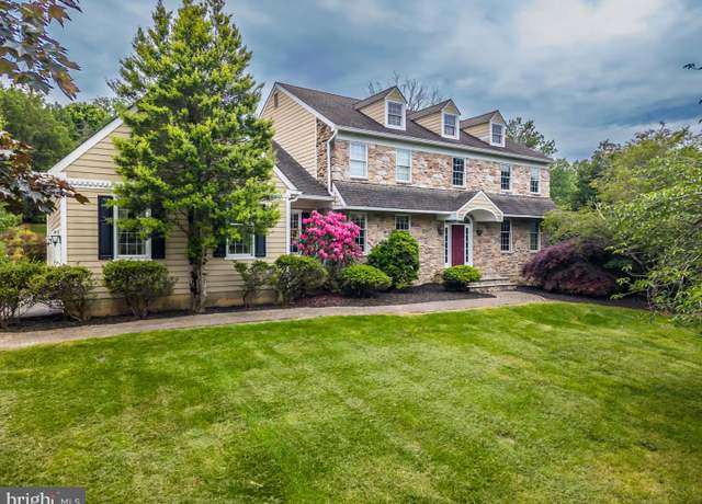 Property at 530 Deer Pointe Rd, West Chester, PA 19382, 4 beds, 3.5 baths