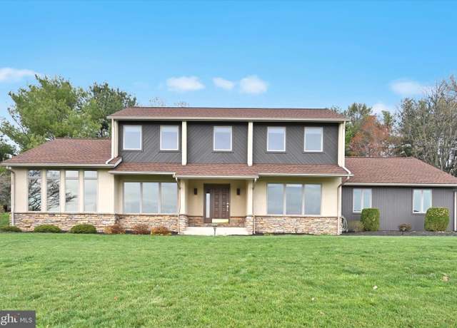 Property at 45 Whipporwill Dr, Lancaster, PA 17603, 4 beds, 2 baths