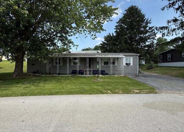 Property at 703 Lake Dr, Mount Wolf, PA 17347, 4 beds, 2 baths