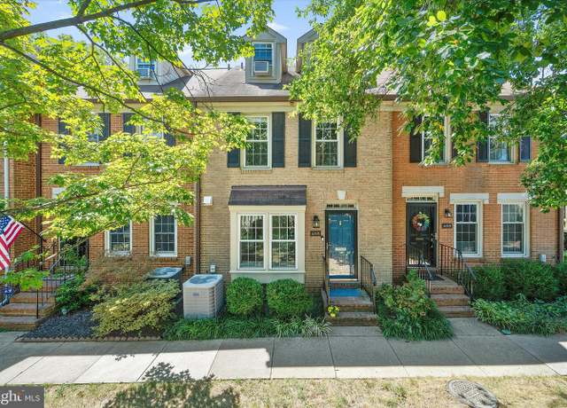 Property at 466 W Glebe Rd, Alexandria, VA 22305, 3 beds, 3.5 baths