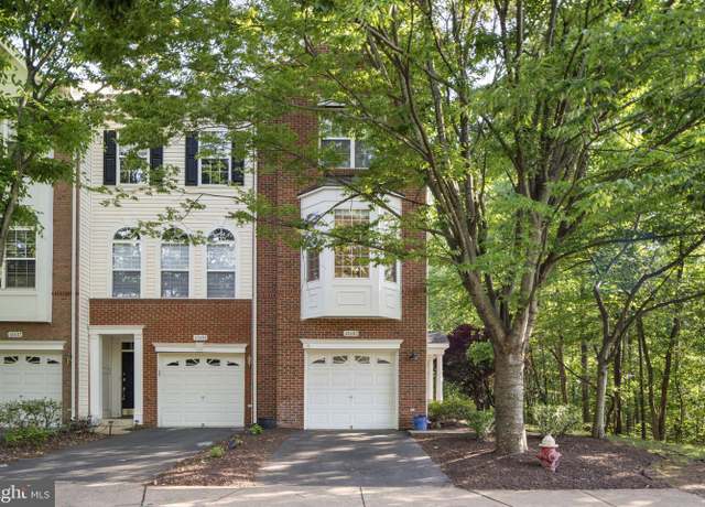 Property at 43433 Blair Park Sq, Ashburn, VA 20147, 2 beds, 2.5 baths