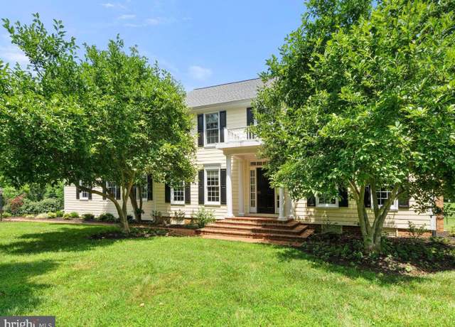Property at 23400 Melmore Pl, Middleburg, VA 20117, 4 beds, 2.5 baths