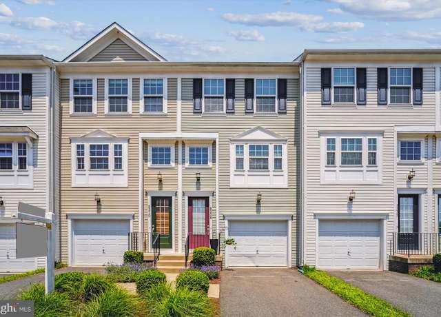 Property at 8210 Heritage Crossing Ct, Manassas, VA 20109, 2 beds, 2 baths