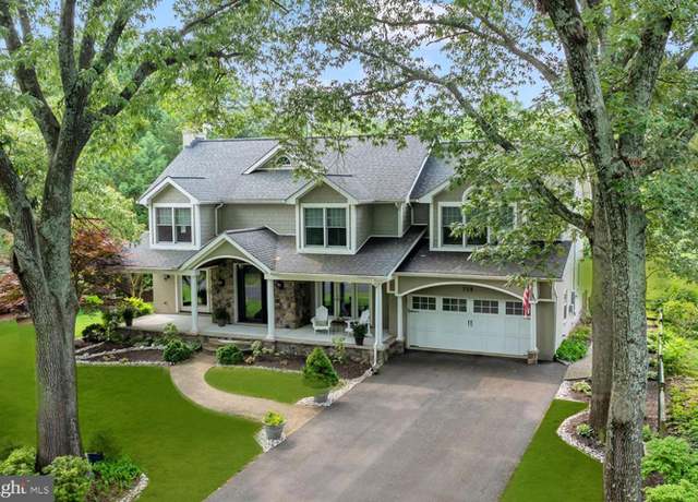 Property at 759 Holly Ln, Arnold, MD 21012, 4 beds, 4.5 baths