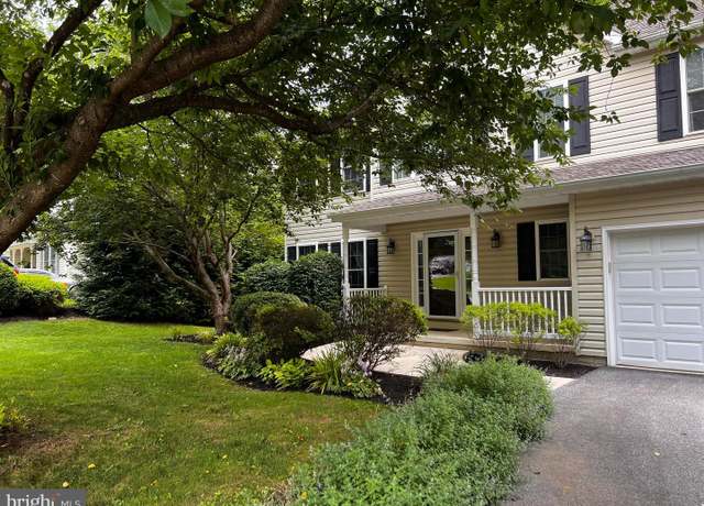 Property at 2823 Graybill Ct, New Windsor, MD 21776, 4 beds, 3 baths