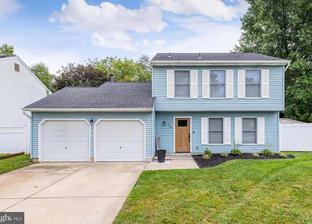 Property at 128 Robins Run W, Swedesboro, NJ 08085, 3 beds, 1.5 baths