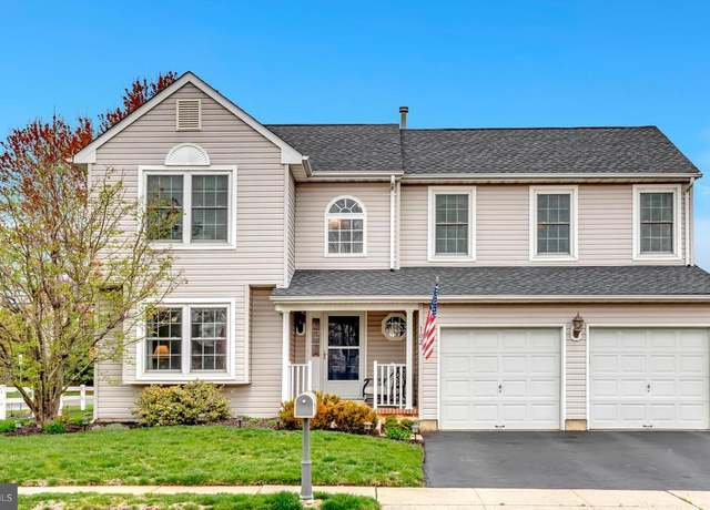 Property at 102 Kristopher Dr, Hamilton, NJ 08620, 4 beds, 2.5 baths