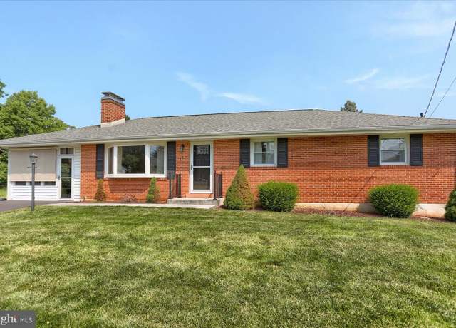 Property at 14 Poplar Dr, Mechanicsburg, PA 17050, 4 beds, 1.5 baths