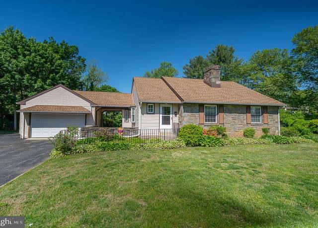 Property at 9 W Golf Club Ln, Paoli, PA 19301, 5 beds, 1.5 baths