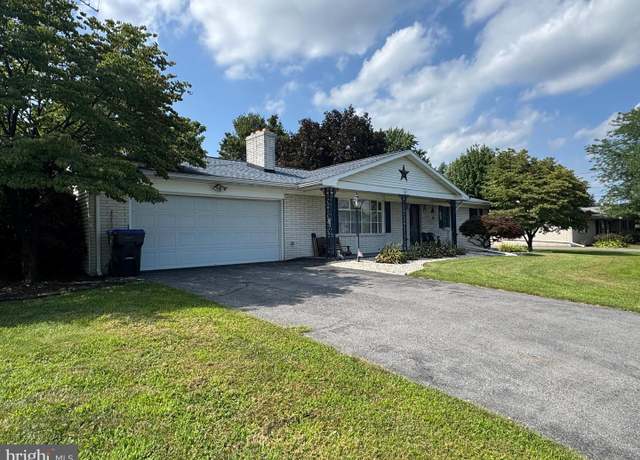 Property at 2953 Philadelphia Ave, Chambersburg, PA 17201, 3 beds, 2 baths