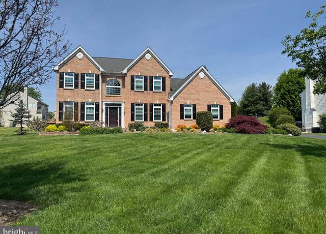Property at 8 Buckley Cir, Royersford, PA 19468, 4 beds, 3 baths