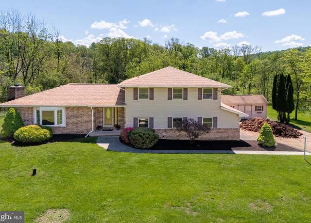 Property at 4015 Lower Saucon Rd, Hellertown, PA 18055, 3 beds, 2.5 baths