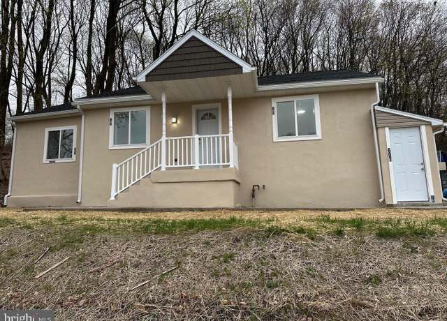 Property at 607 N 8th St, Pottsville, PA 17901, 3 beds, 2 baths