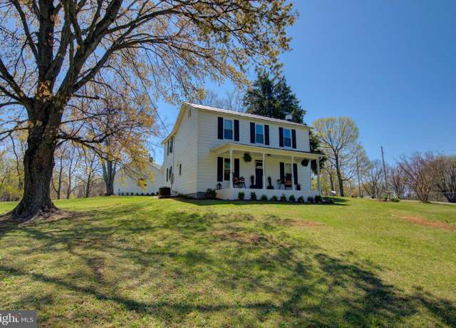 Property at 4661 Middle Rd, Winchester, VA 22602, 3 beds, 2 baths
