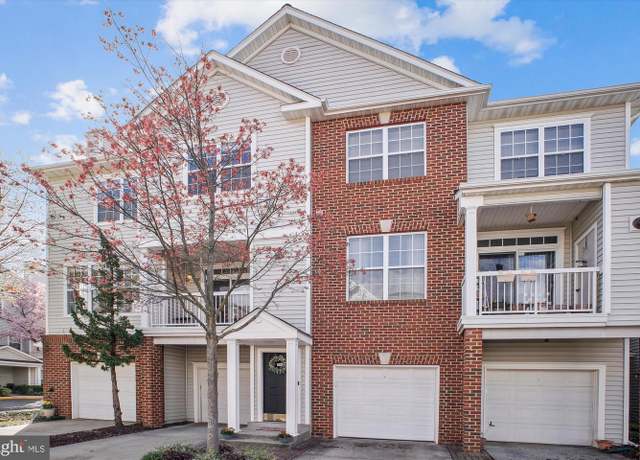 Property at 13165 Marcey Creek Rd #13165, Herndon, VA 20171, 3 beds, 2 baths