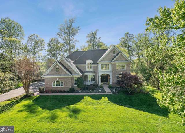 Property at 1834 Elgin Dr, Vienna, VA 22182, 5 beds, 4.5 baths