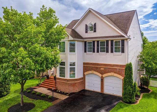 Property at 1635 Chickasaw Pl NE, Leesburg, VA 20176, 5 beds, 3.5 baths