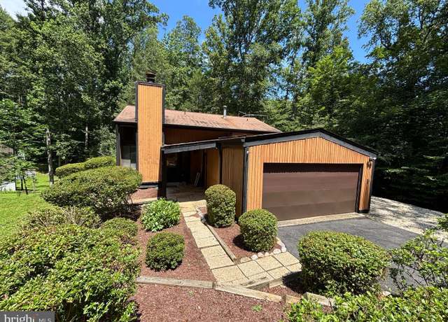 Property at 10846 Quail Creek Ln, Manassas, VA 20112, 3 beds, 2 baths