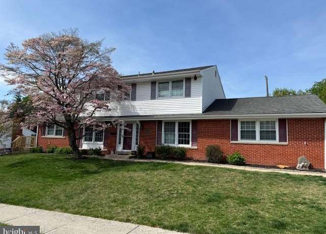 Property at 8 Wheatfield Dr, Wilmington, DE 19810, 5 beds, 3 baths