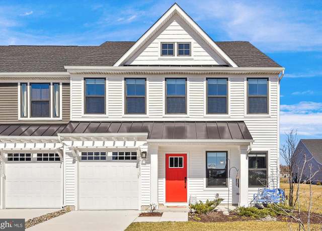 Property at 24015 Middleton Dr, Selbyville, DE 19975, 3 beds, 2.5 baths