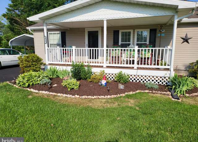 Property at 412 Queen Anne St, Dagsboro, DE 19939, 3 beds, 2 baths
