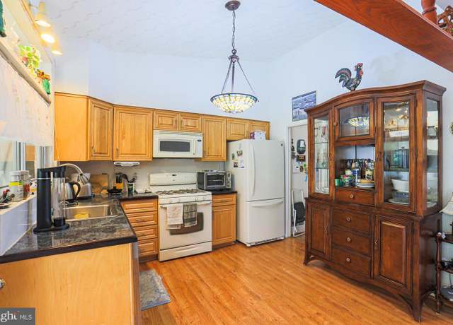 Property at 6818 Timberlane Rd, Baltimore, MD 21209, 4 beds, 2 baths