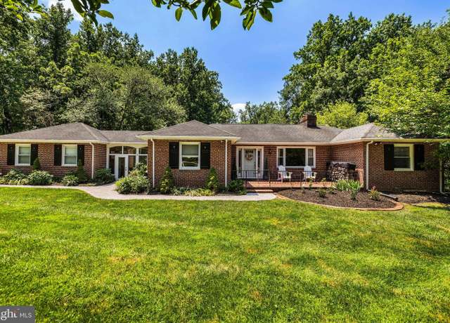 Property at 709 E Seminary Ave, Baltimore, MD 21286, 4 beds, 3 baths