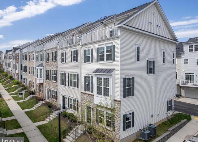 Property at 7203 Barry Ln, Elkridge, MD 21075, 4 beds, 3.5 baths