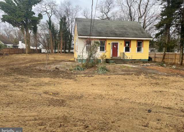 Property at 204 Garnet Ave, Mount Laurel, NJ 08054, 2 beds, 1 bath