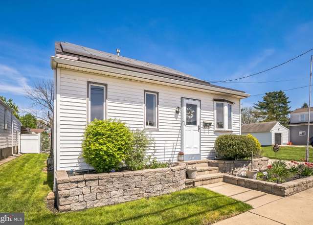 Property at 734 W Preston Ave, Somerdale, NJ 08083, 3 beds, 1 bath