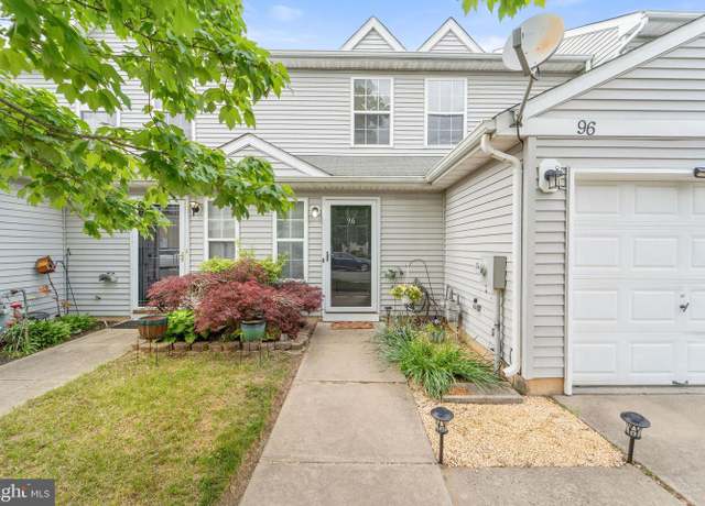 Property at 96 High Meadows Dr, Sicklerville, NJ 08081, 3 beds, 1.5 baths