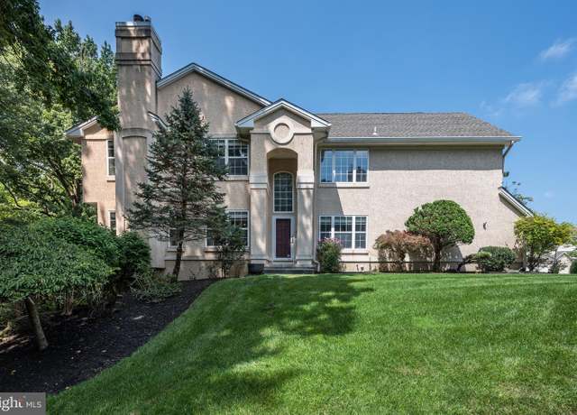 Property at 23 Buckingham Pl, Cherry Hill, NJ 08003, 3 beds, 2.5 baths