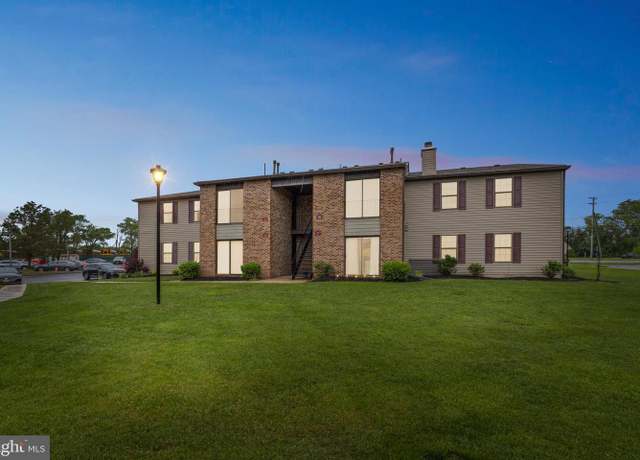 Property at 22 Uxbridge Pl, Sewell, NJ 08080, 2 beds, 1.5 baths