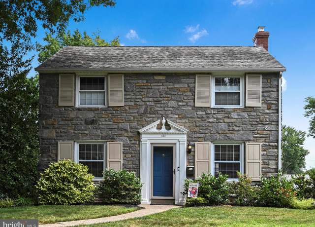 Property at 422 Palmers Ln, Wallingford, PA 19086, 3 beds, 2 baths