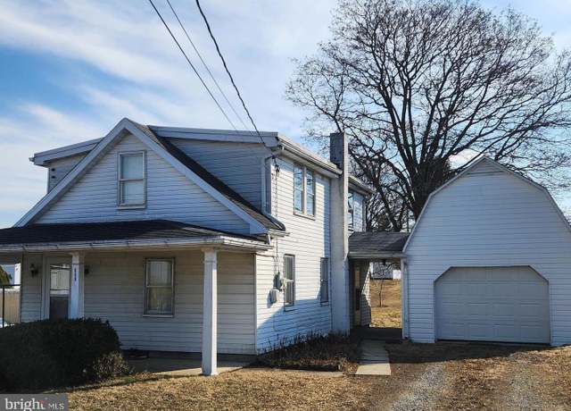 Property at 840 W Hillcrest Ave #840, Chambersburg, PA 17202, 3 beds, 1 bath