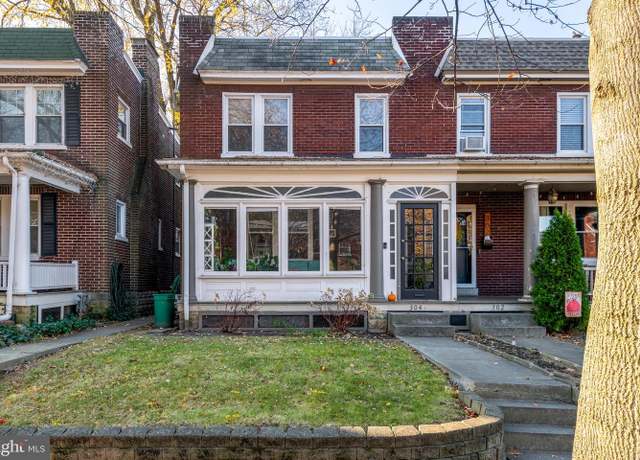 Property at 304 Pearl St, Lancaster, PA 17603, 3 beds, 1.5 baths