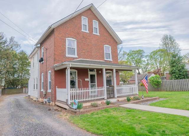 Property at 718 Walnut St, Royersford, PA 19468, 4 beds, 2 baths
