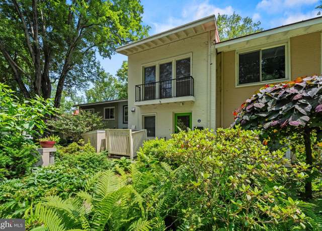 Property at 11493 Waterview Cluster, Reston, VA 20190, 3 beds, 2 baths