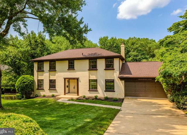 Property at 3731 Acosta Rd, Fairfax, VA 22031, 5 beds, 3.5 baths
