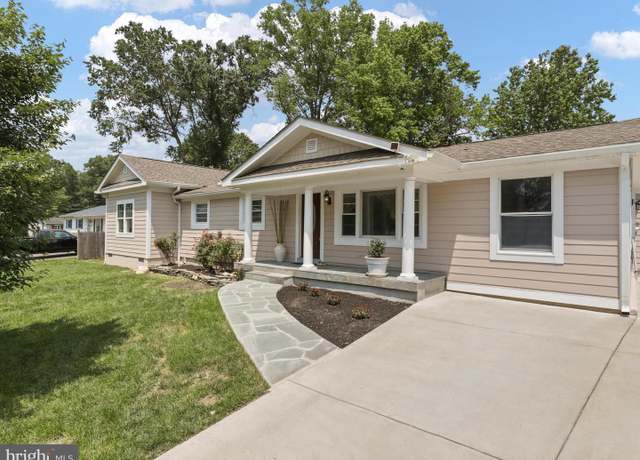 Property at 8211 Hocking Pl, Alexandria, VA 22309, 4 beds, 2.5 baths