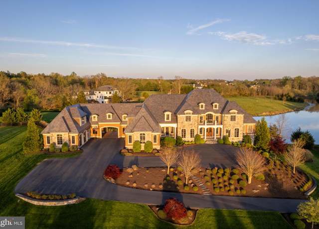 Property at 22694 Creighton Farms Dr, Leesburg, VA 20175, 7 beds, 8.5 baths