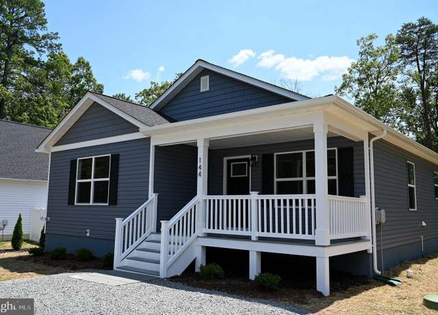 Property at 144 Albrough Blvd, Colonial Beach, VA 22443, 3 beds, 2.5 baths