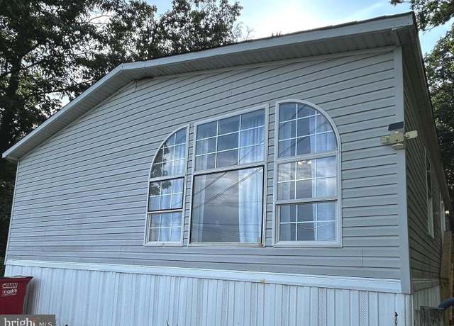Property at 2190 Needmore Rd, Martinsburg, WV 25403, 3 beds, 2 baths