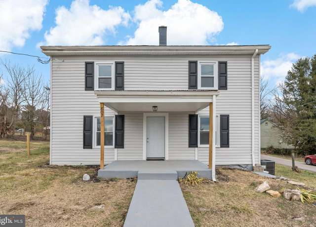 Property at 807 S George St, Charles Town, WV 25414, 2 beds, 2 baths